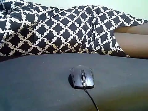 KendyQ  online show from March 12, 2026, 5:28 pm