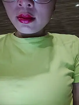 Snapshot of candy_flo chatting on May 14, 2026, 8:22 am candy flo online show from May 14, 2026, 8:22 am