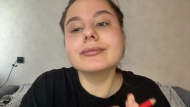 Ellaizatelly online show from April 30, 2026, 8:32 am