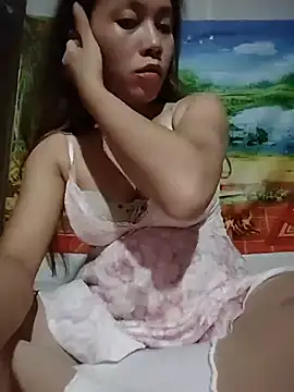 Snapshot of DawnG_x chatting on August 2, 2026, 5:43 pm DawnG x online show from August 2, 2026, 5:43 pm