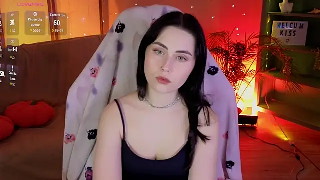NoraLumi online show from June 27, 2026, 5:46 am