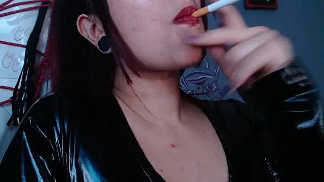 Snapshot of Regina_Iris chatting on June 3, 2026, 11:09 pm Regina Iris online show from June 3, 2026, 11:09 pm