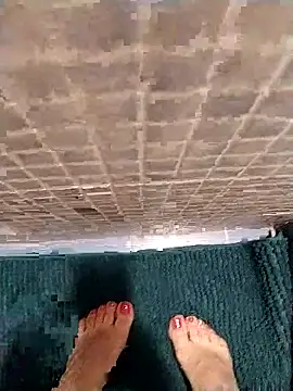 Snapshot of feetandcock85 chatting on March 13, 2026, 8:14 pm feetandcock85 online show from March 13, 2026, 8:14 pm