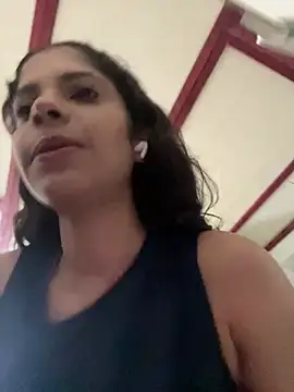 karlatiburcio online show from June 9, 2026, 3:13 pm