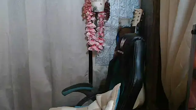 small 13 online show from May 13, 2026, 2:57 pm