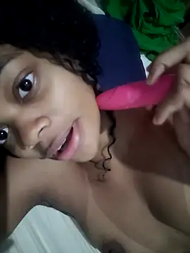 Snapshot of marialuiza2027 chatting on April 9, 2026, 8:09 am marialuiza2027 online show from April 9, 2026, 8:09 am