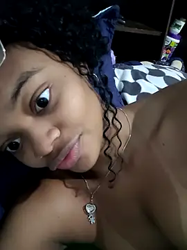 Snapshot of marialuiza2027 chatting on April 13, 2026, 10:41 am marialuiza2027 online show from April 13, 2026, 10:41 am