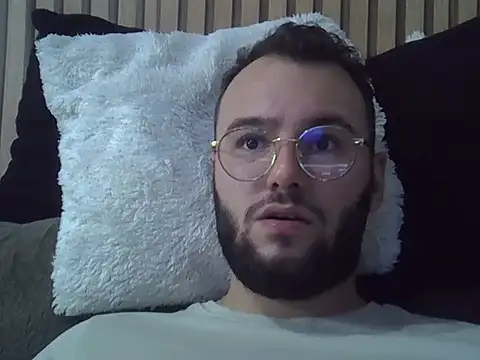 piazaocwb23 online show from March 25, 2026, 10:52 pm