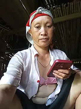 Heli pusy online show from July 13, 2026, 3:06 am