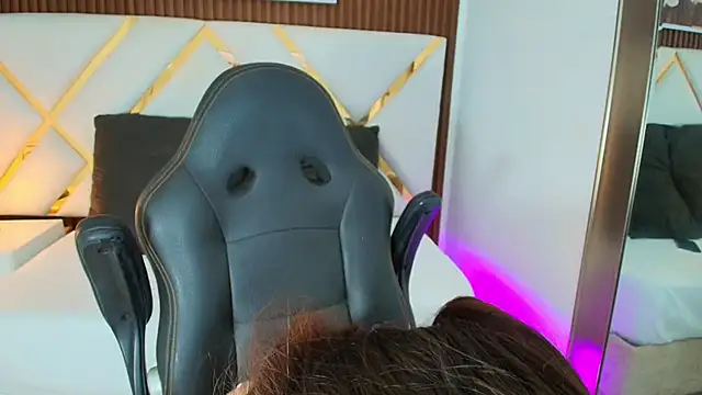 Sluttyysucker  online show from March 26, 2026, 12:14 pm