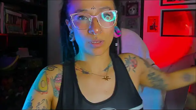 Lucia Ilich9 online show from April 7, 2026, 2:35 am