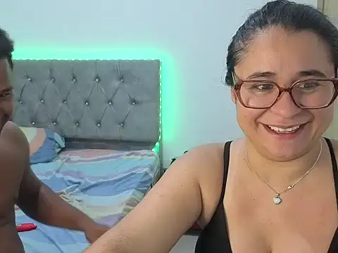 estrellajunior online show from May 23, 2026, 11:15 pm