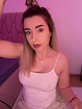 Snapshot of -IrisBlair- chatting on March 16, 2026, 10:41 am -IrisBlair- online show from March 16, 2026, 10:41 am