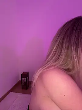 Snapshot of -IrisBlair- chatting on March 13, 2026, 2:22 pm -IrisBlair- online show from March 13, 2026, 2:22 pm