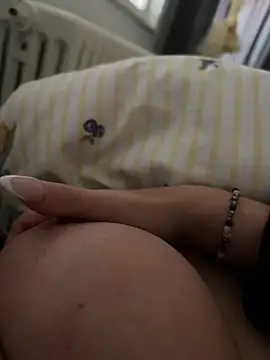 Snapshot of caaamhaaard chatting on April 13, 2026, 11:47 am caaamhaaard online show from April 13, 2026, 11:47 am