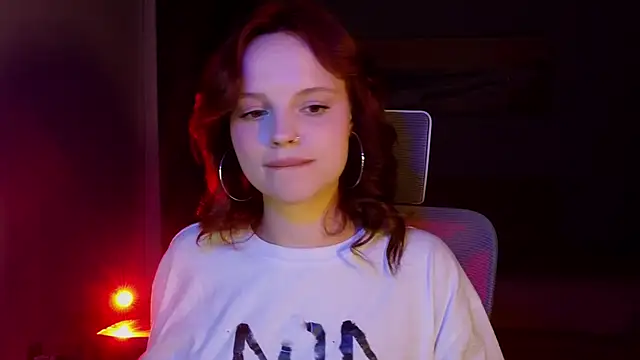 mollybossy online show from April 18, 2026, 8:31 pm