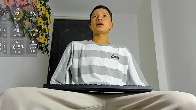 thiago bigcock 1 online show from June 18, 2026, 1:04 am