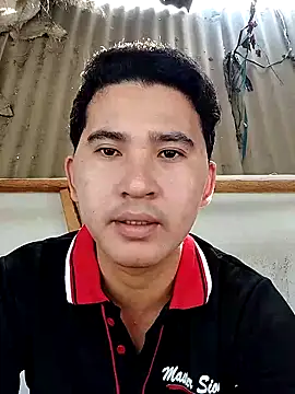 urhotasian online show from May 13, 2026, 12:28 am