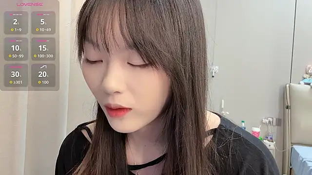 Lily-8888 online show from March 19, 2026, 2:39 pm