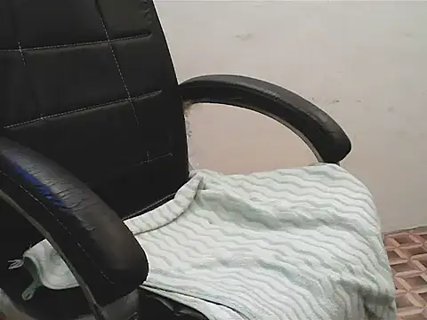 Snapshot of ragini_bby chatting on July 5, 2026, 5:36 am ragini bby online show from July 5, 2026, 5:36 am