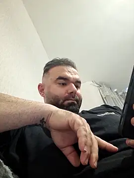 bigmillz32 online show from March 25, 2026, 1:21 pm