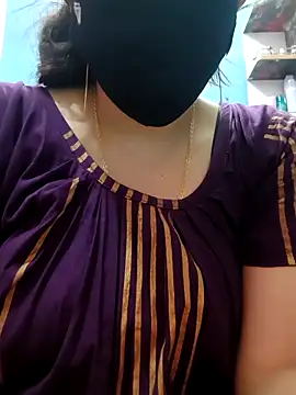 tulidas96778 online show from April 7, 2026, 2:08 pm