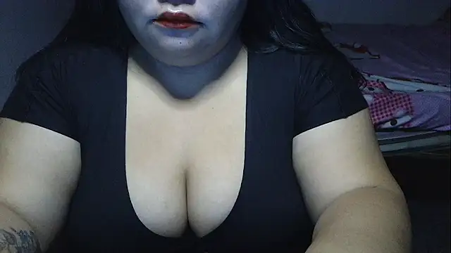 Snapshot of prettycarla_ chatting on May 2, 2026, 12:49 am prettycarla online show from May 2, 2026, 12:49 am