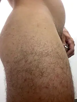 Snapshot of alej2x4 chatting on March 27, 2026, 8:10 pm alej2x4 online show from March 27, 2026, 8:10 pm