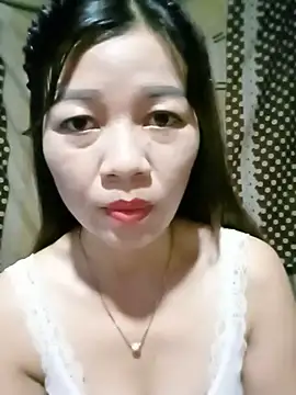 Snapshot of Yiyi102300 chatting on June 30, 2026, 4:34 am Yiyi102300 online show from June 30, 2026, 4:34 am