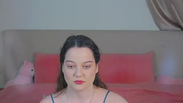 sophieromano online show from March 17, 2026, 1:58 pm