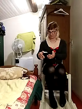 stephie83 online show from March 28, 2026, 7:59 pm