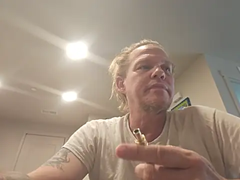 Snapshot of yourMasterisBored chatting on July 30, 2026, 1:16 am yourMasterisBored online show from July 30, 2026, 1:16 am