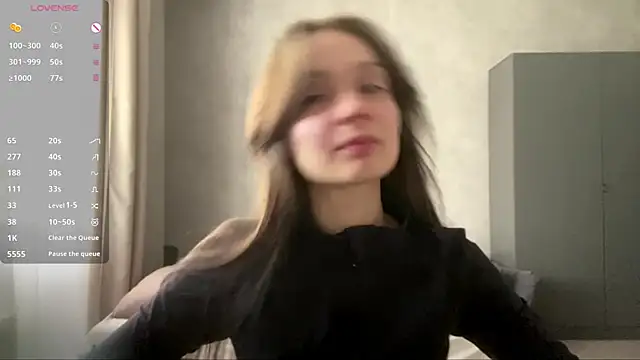 Rose Nora online show from May 9, 2026, 3:32 am