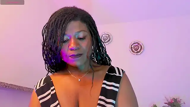 Snapshot of KeisySmith chatting on May 25, 2026, 7:56 pm KeisySmith online show from May 25, 2026, 7:56 pm