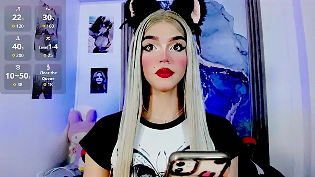 Snapshot of blonde_queen- chatting on May 15, 2026, 9:46 pm blonde queen- online show from May 15, 2026, 9:46 pm