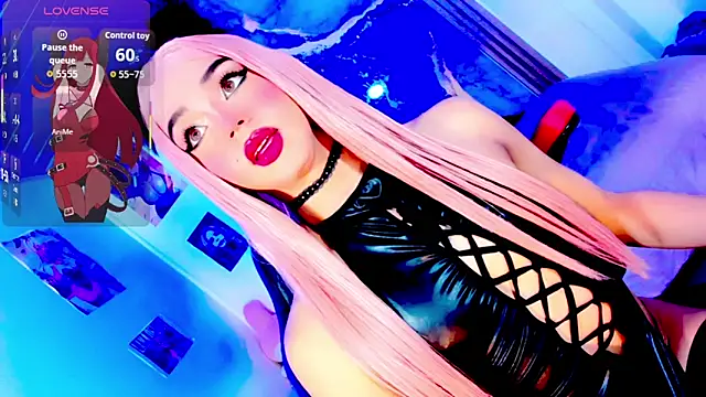 Snapshot of blonde_queen- chatting on April 30, 2026, 8:57 pm blonde queen- online show from April 30, 2026, 8:57 pm