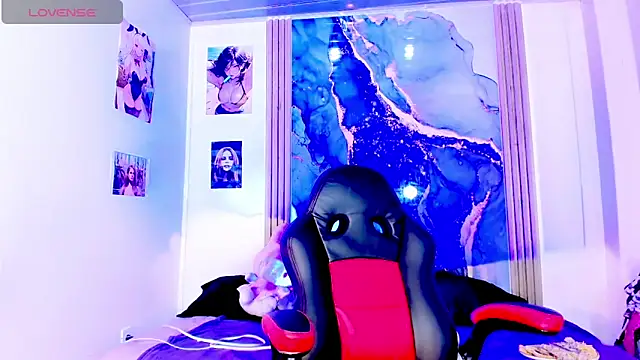 blonde queen- online show from June 10, 2026, 7:59 pm