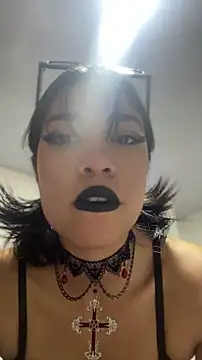 Snapshot of Liana_Fem_ chatting on April 27, 2026, 4:10 am Liana Fem online show from April 27, 2026, 4:10 am