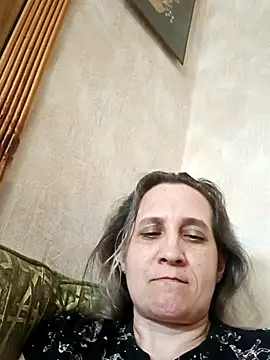 KatieLove133 online show from June 7, 2026, 11:48 am