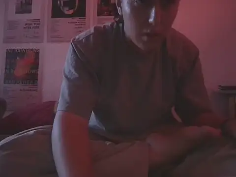 amartinezszz online show from May 19, 2026, 12:48 am