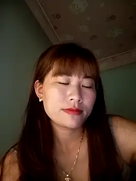 Snapshot of Lucxy-ki6 chatting on June 18, 2026, 12:31 am Lucxy-ki6 online show from June 18, 2026, 12:31 am