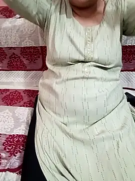 Gujju bhabhi69 online show from April 26, 2026, 11:18 am