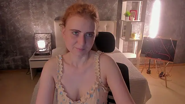 Shiny Liss online show from June 25, 2026, 1:47 am