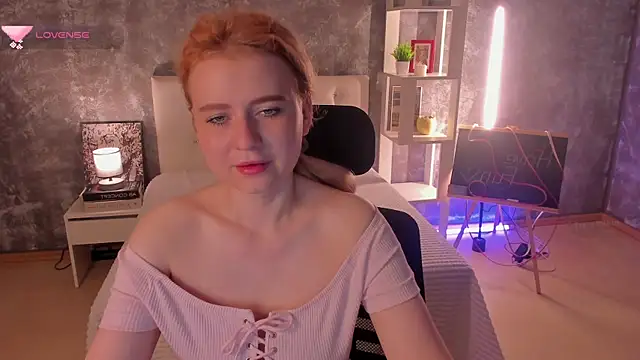 Shiny Liss online show from June 30, 2026, 1:38 am