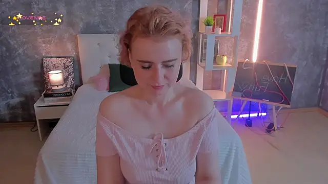 Shiny Liss online show from July 5, 2026, 4:19 am