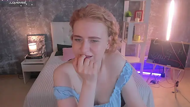 Shiny Liss online show from July 31, 2026, 1:38 am