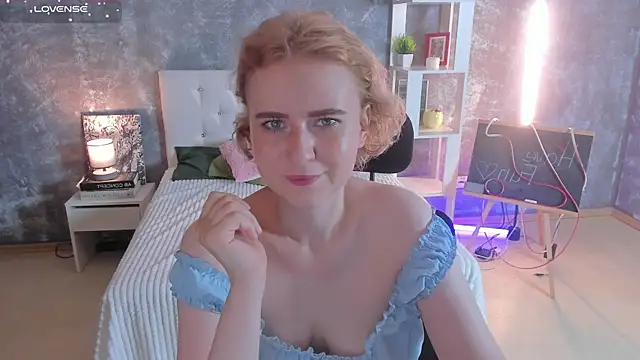 Shiny Liss online show from August 5, 2026, 1:32 am