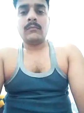 Decentlover67 online show from April 12, 2026, 2:09 pm