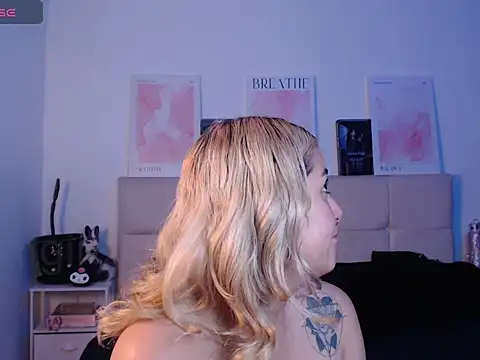 Snapshot of trinitych_ chatting on March 15, 2026, 8:21 am trinitych online show from March 15, 2026, 8:21 am