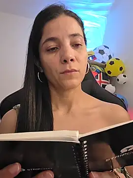 miaeyex online show from June 26, 2026, 12:11 pm